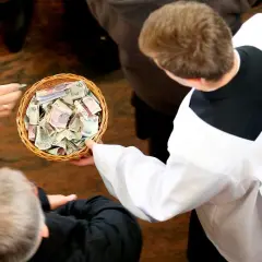 Skąd kościół ma pieniądze? Odkryj nieznane źródła finansowania