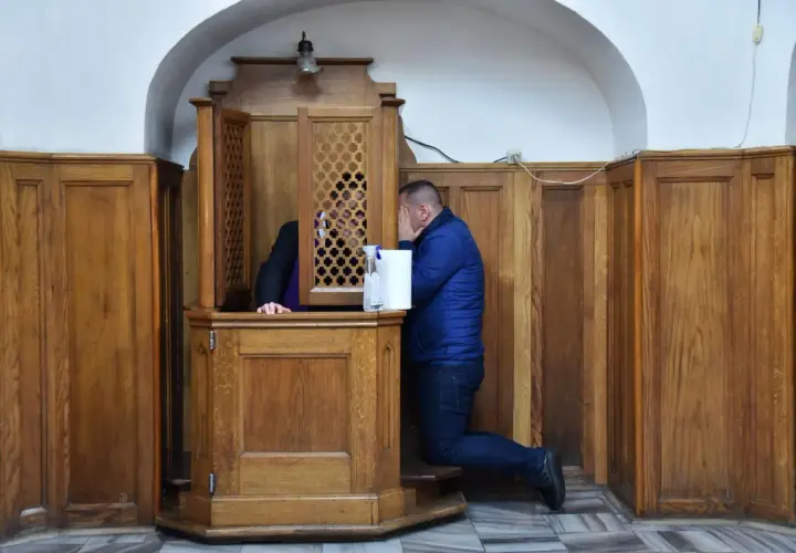 Spowiedź święta: kiedy została wprowadzona i jej znaczenie w Kościele