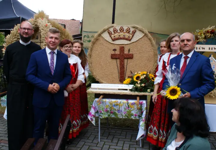 Sanktuarium Tuchów: historia, modlitwy i pielgrzymki w sercu Polski