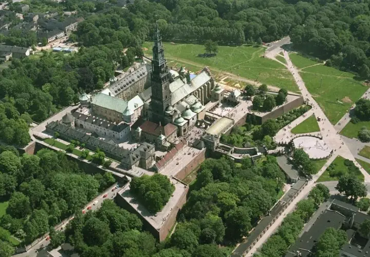Sanktuarium Jasna Góra - historia, pielgrzymki i ważne informacje