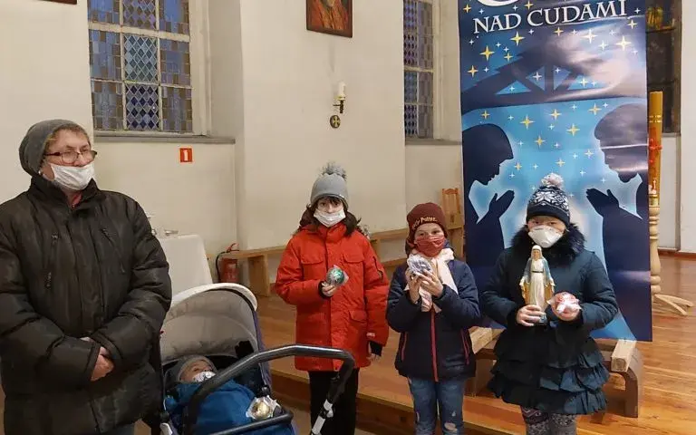 Dlaczego warto chodzić do kościoła? Odkryj korzyści dla duszy