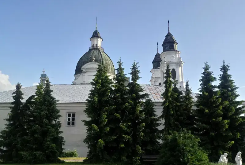 Sanktuarium Chełm: Historia, architektura i duchowe wydarzenia