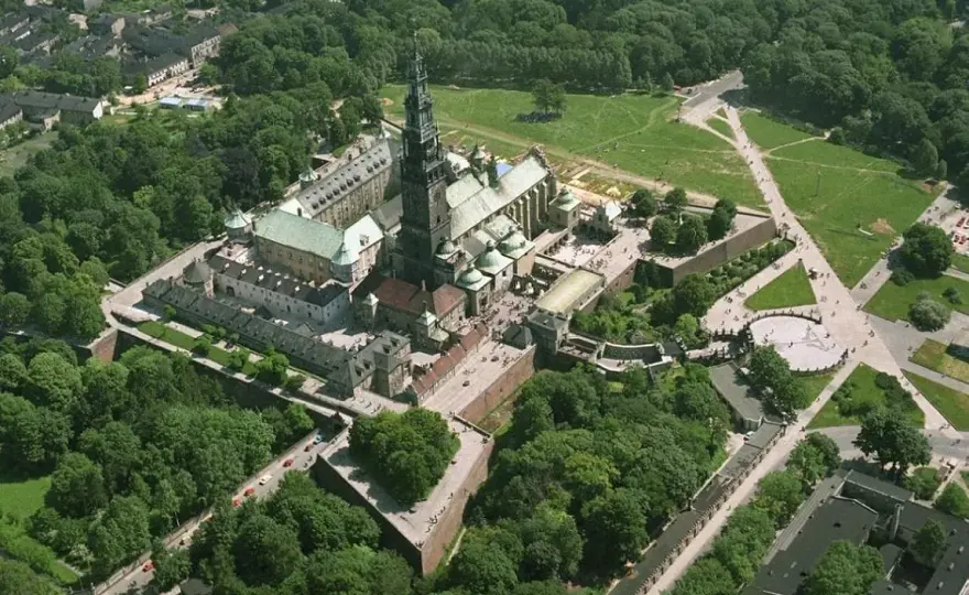 Sanktuarium Jasna Góra - historia, pielgrzymki i ważne informacje