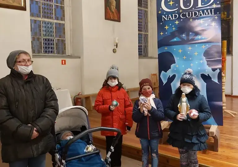 Dlaczego warto chodzić do kościoła? Odkryj korzyści dla duszy