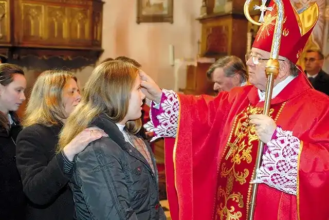Co to jest sakrament bierzmowania i dlaczego jest tak ważny?